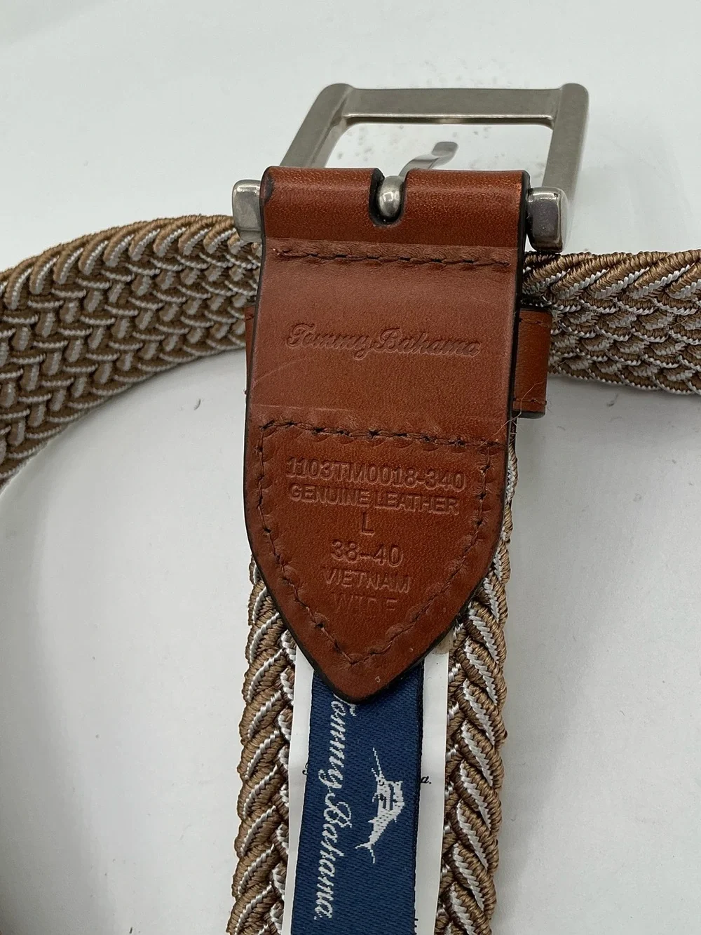 Tommy Bahama stretch belt with a beige and white pattern NWT size 38-40 L